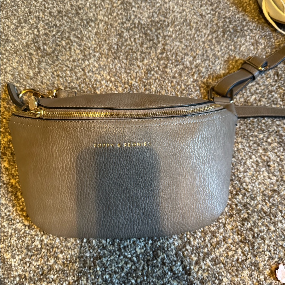 Poppy & Peonies Gray Crossbody Bag